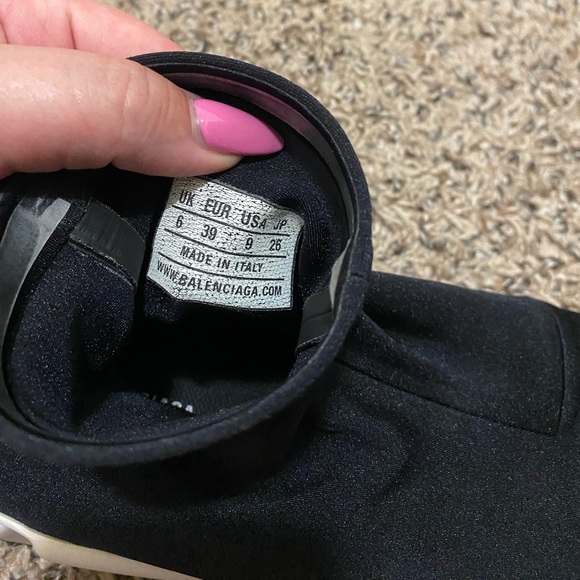 Balenciaga shoes - Picture 6 of 6